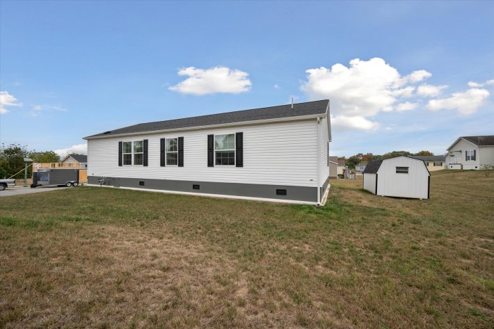 Pine Manor - Image 40
