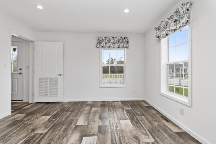Pine Manor - Image 6