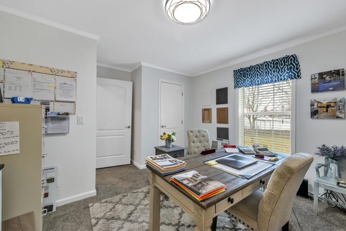 UMH Somerset Sales Center - Image 22