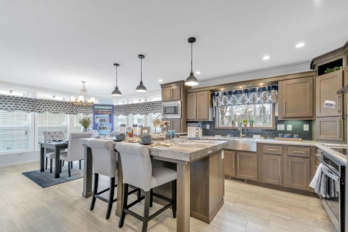 UMH Somerset Sales Center - Image 2