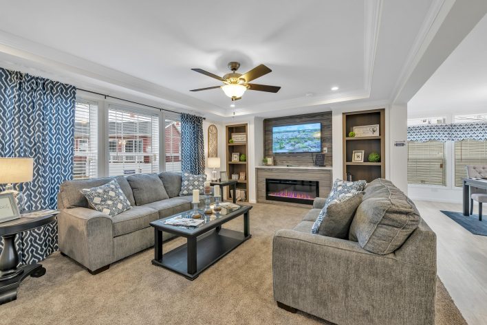 UMH Somerset Sales Center - Image 11