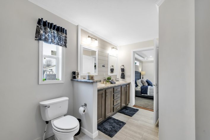 UMH Somerset Sales Center - Image 13
