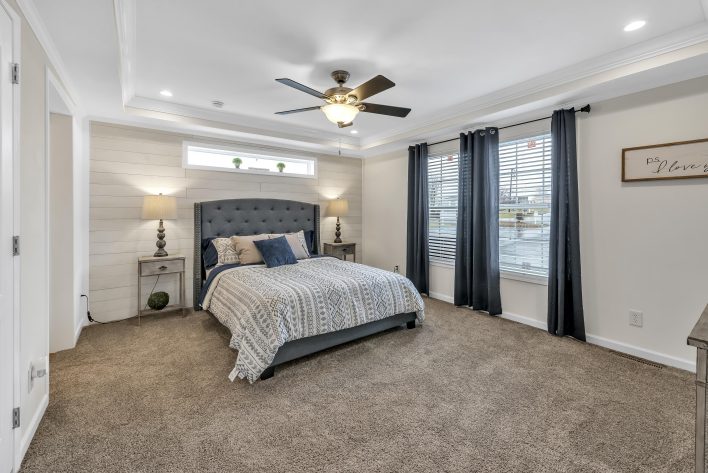 UMH Somerset Sales Center - Image 17