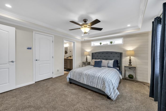 UMH Somerset Sales Center - Image 18