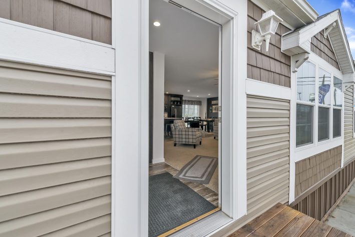 UMH Somerset Sales Center - Image 3
