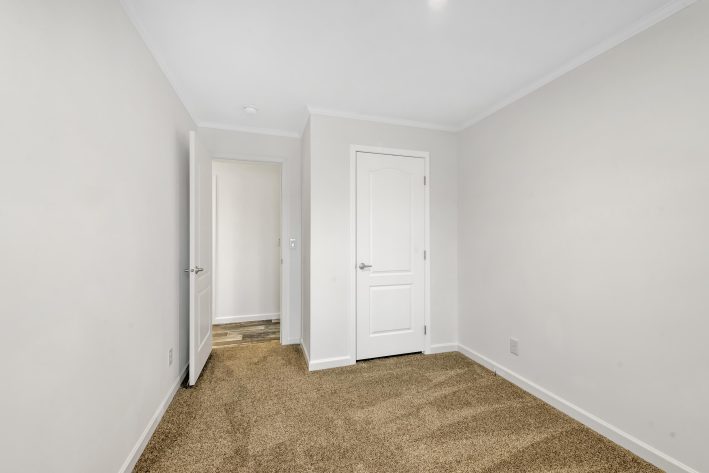 UMH Somerset Sales Center - Image 24