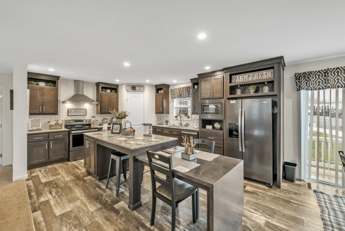 UMH Somerset Sales Center - Image 7