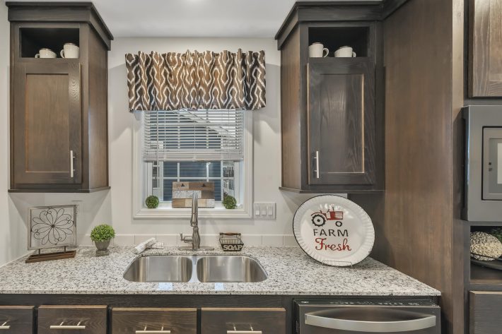 UMH Somerset Sales Center - Image 11