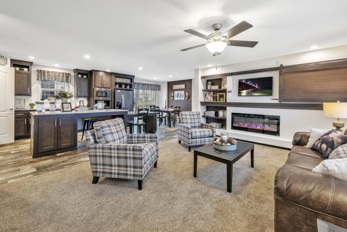 UMH Somerset Sales Center - Image 13