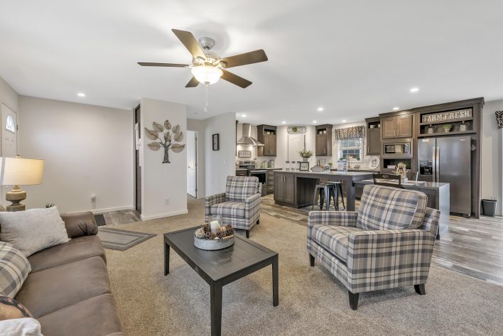 UMH Somerset Sales Center - Image 14