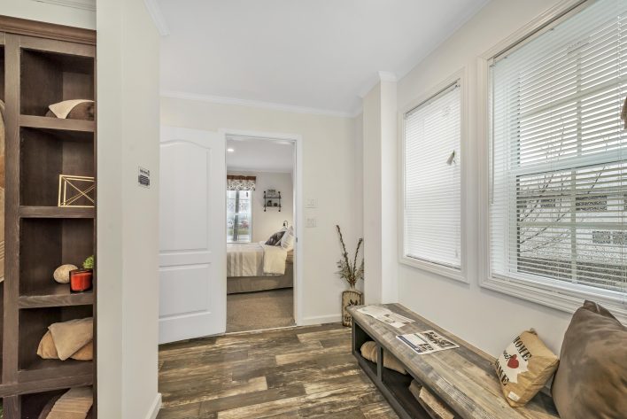 UMH Somerset Sales Center - Image 18