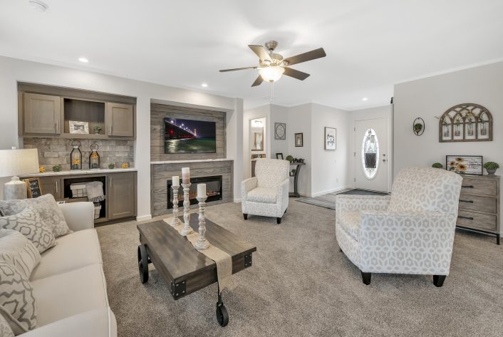 UMH Somerset Sales Center - Image 8