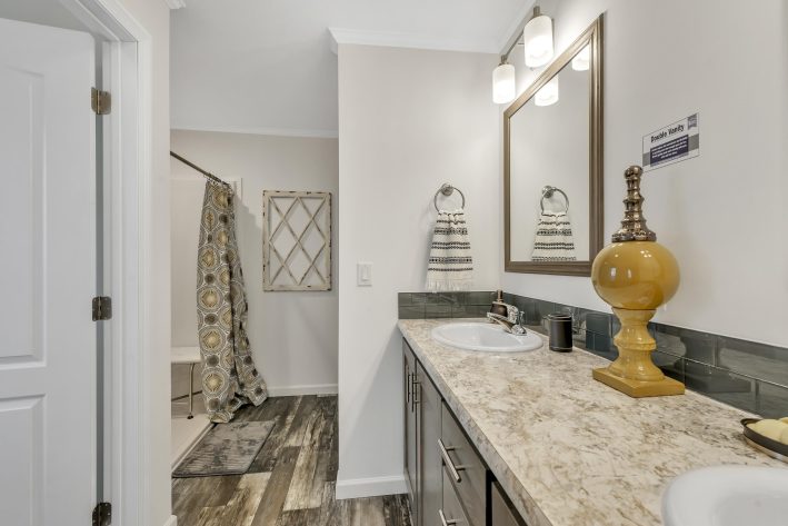 UMH Somerset Sales Center - Image 22