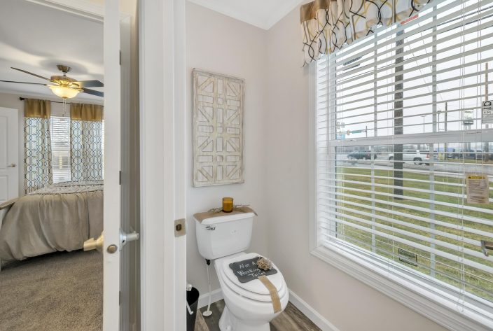 UMH Somerset Sales Center - Image 24