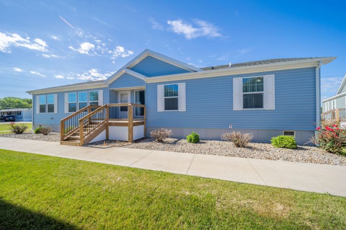 Redbud Sales Center - Image 1