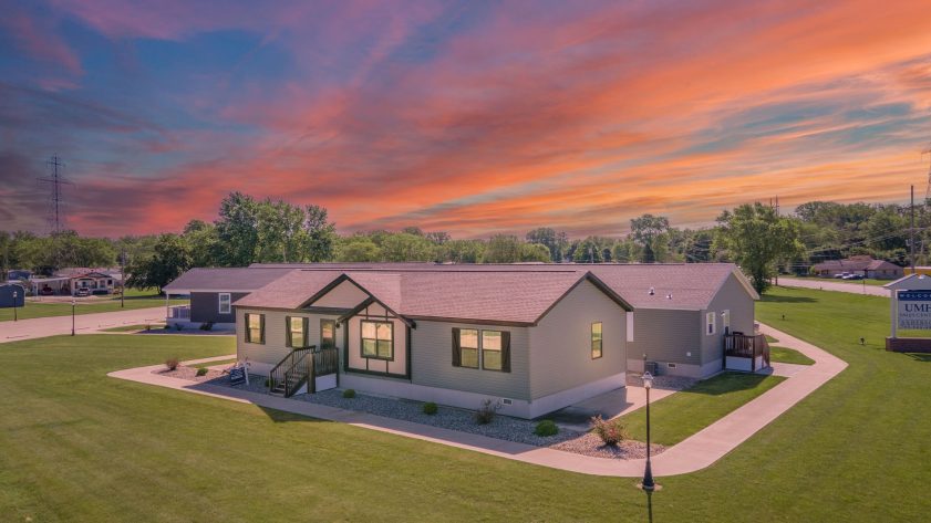 Redbud Sales Center - Image 1
