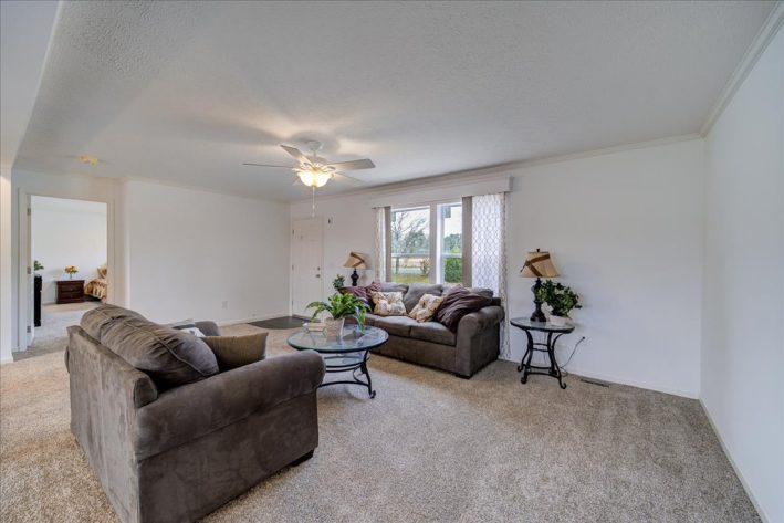 Kinnebrook Estates Sales Center - Image 4