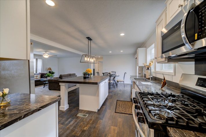 Kinnebrook Estates Sales Center - Image 15