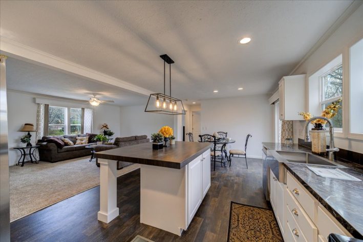 Kinnebrook Estates Sales Center - Image 16