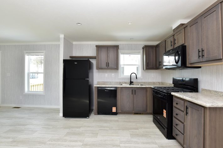 Crestview - Image 6