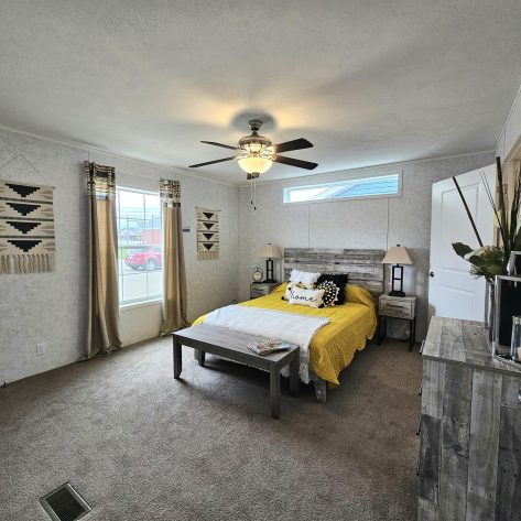 UMH Somerset Sales Center - Image 11