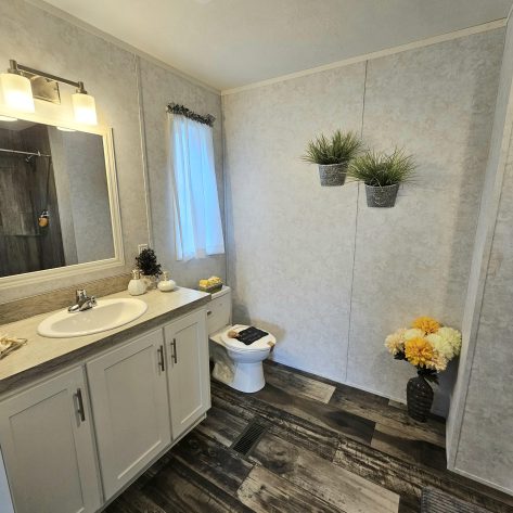 UMH Somerset Sales Center - Image 14
