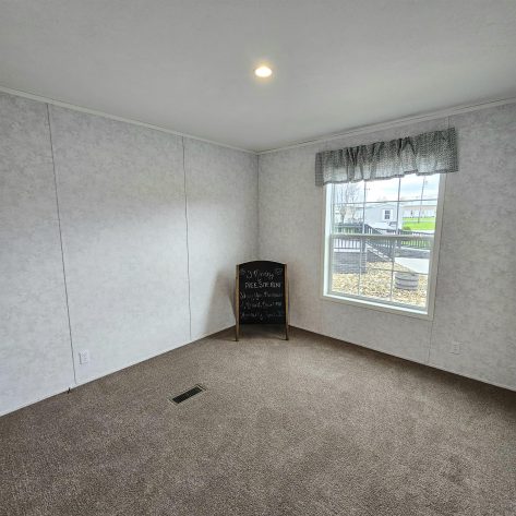 UMH Somerset Sales Center - Image 18
