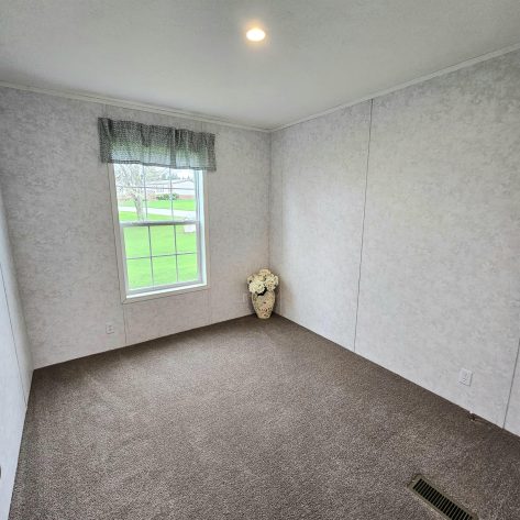 UMH Somerset Sales Center - Image 19