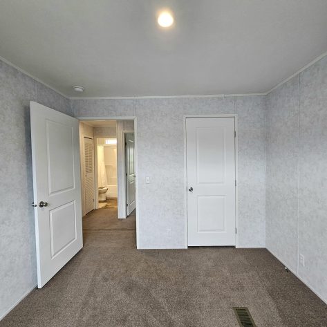 UMH Somerset Sales Center - Image 20