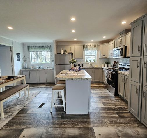 UMH Somerset Sales Center - Image 6