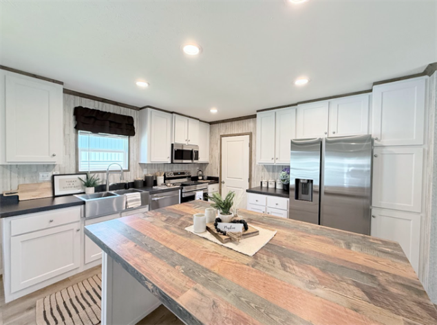 Saddle Creek - Image 2