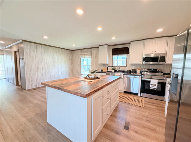 Saddle Creek - Image 3