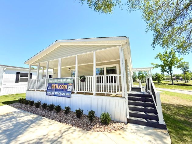 Saddle Creek - Image 1