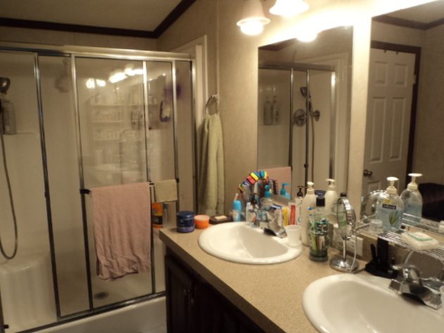 D & R Village - Image 14
