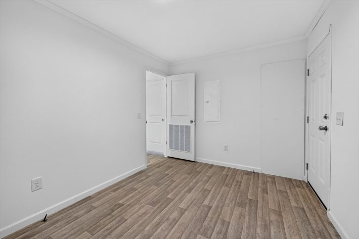 Hillside Estates - Image 23