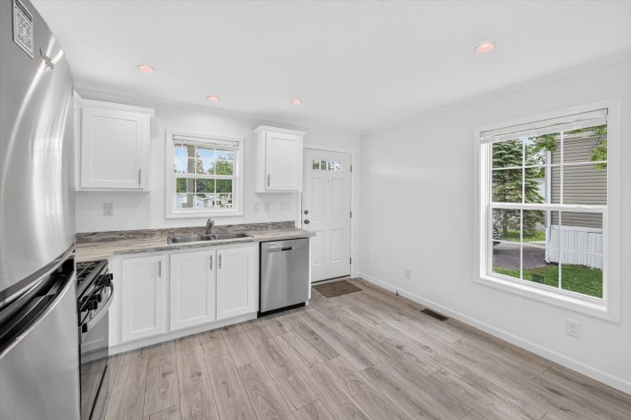 Laurel Woods - Image 12