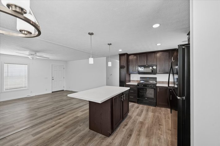 Lakeview Meadows - Image 15