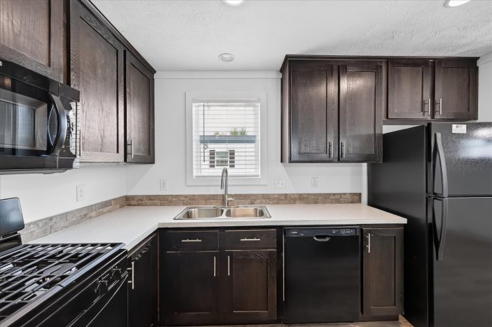 Lakeview Meadows - Image 17