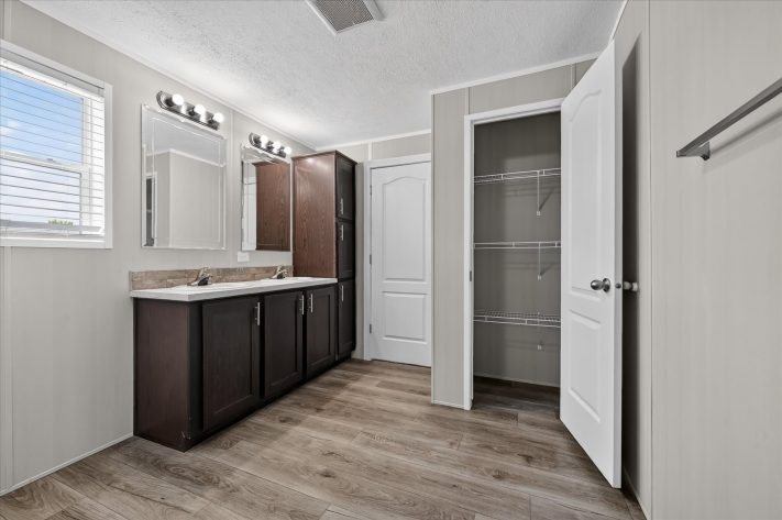 Lakeview Meadows - Image 22