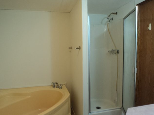 D & R Village - Image 10