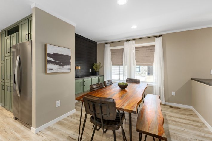 Fairview Manor - Image 15