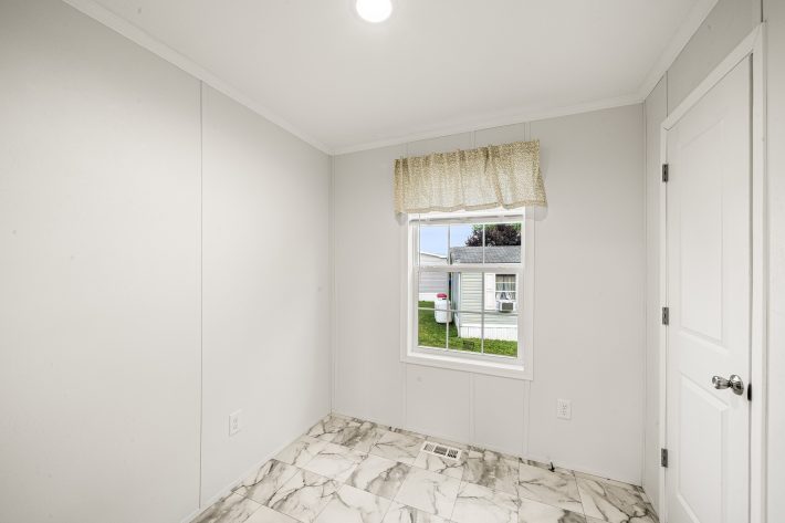 Green Acres - Image 22