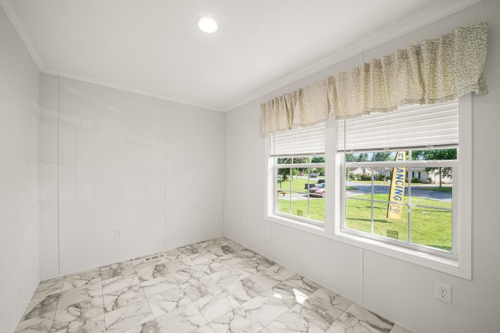 Green Acres - Image 27