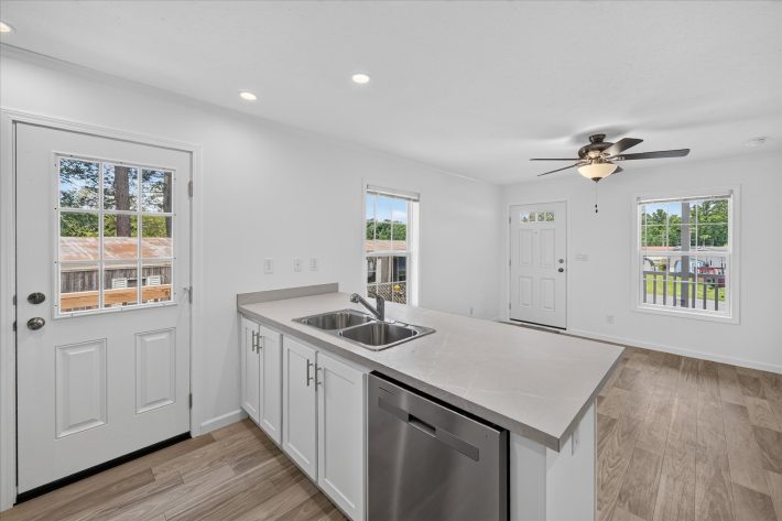 Laurel Woods - Image 12